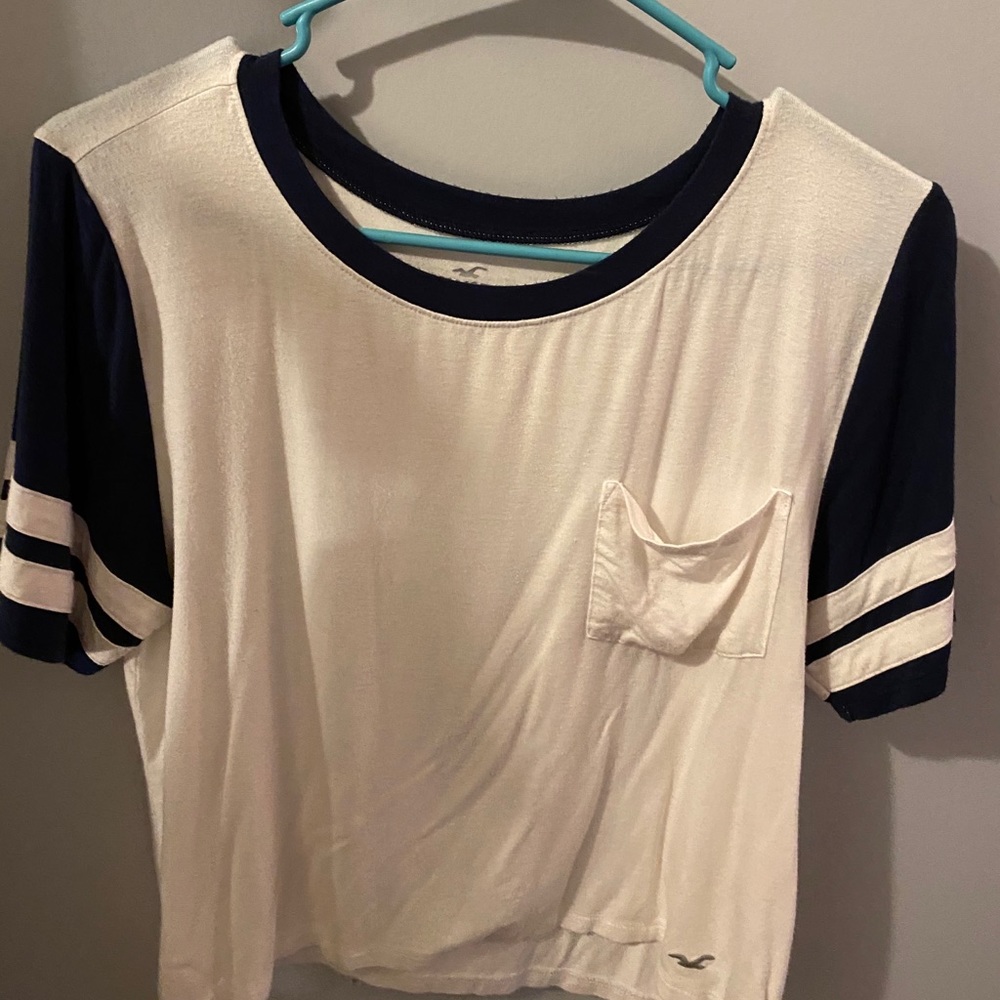 Hollister tee shirt